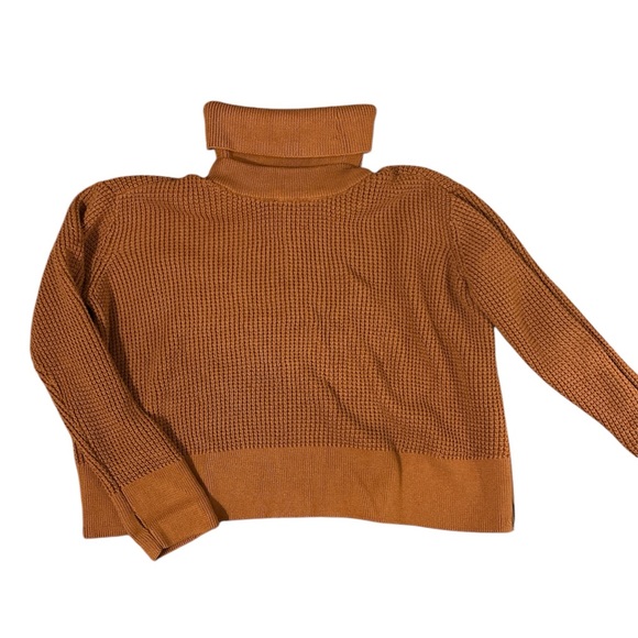 Vetta Cropped Mockneck Sweater - Picture 4 of 5